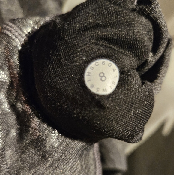 LULULEMON, Brindle Silver Foil Leggings, Sz 8 - Picture 6 of 6